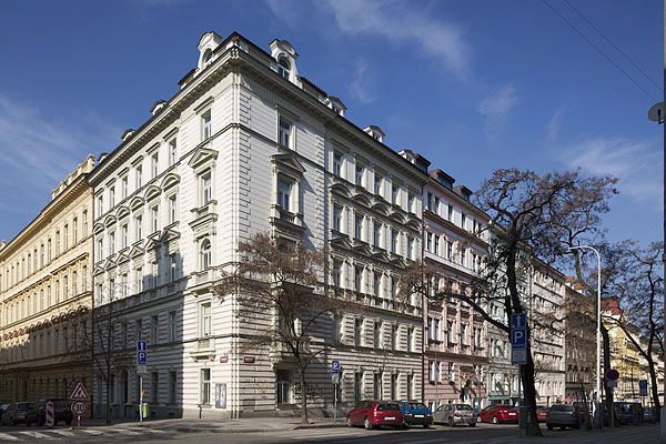 Moravská building